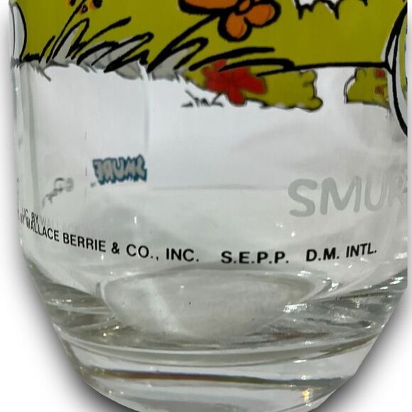 Vintage 1982 Hardees Smurfette Glass by Peyo LIC. By Wallace Berrie & Co., Inc. - Picture 9 of 10